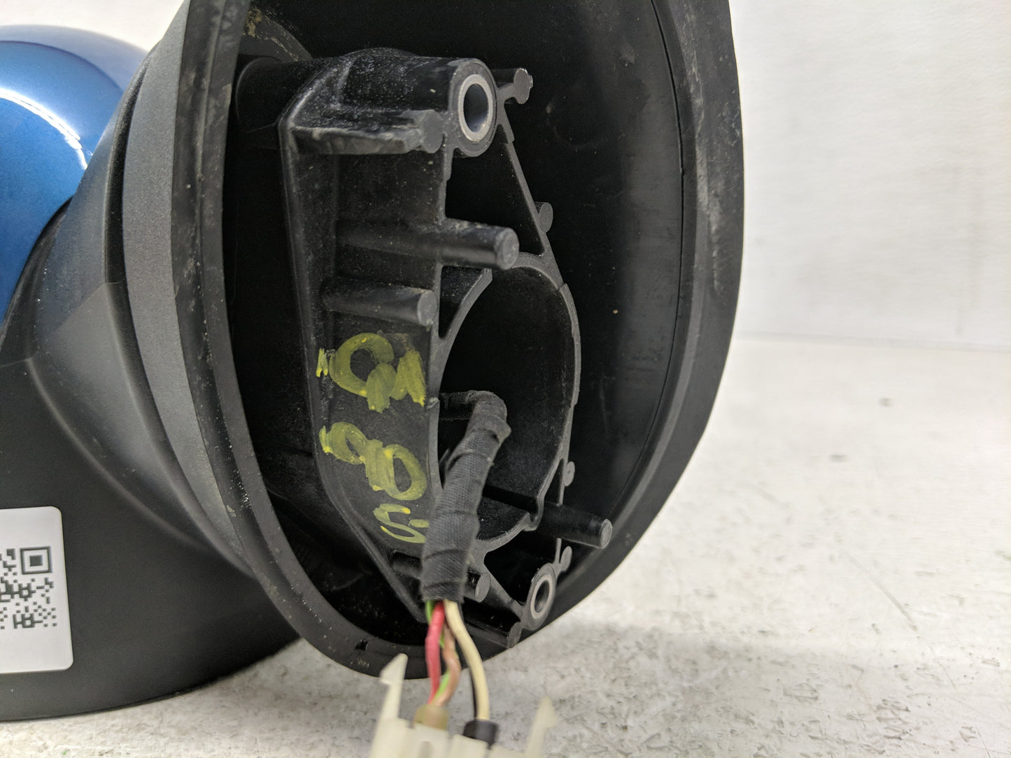 2008 Mini Cooper Driver Side View Mirror - Left Door Mirror OEM Used - Oemusedautoparts1.com
