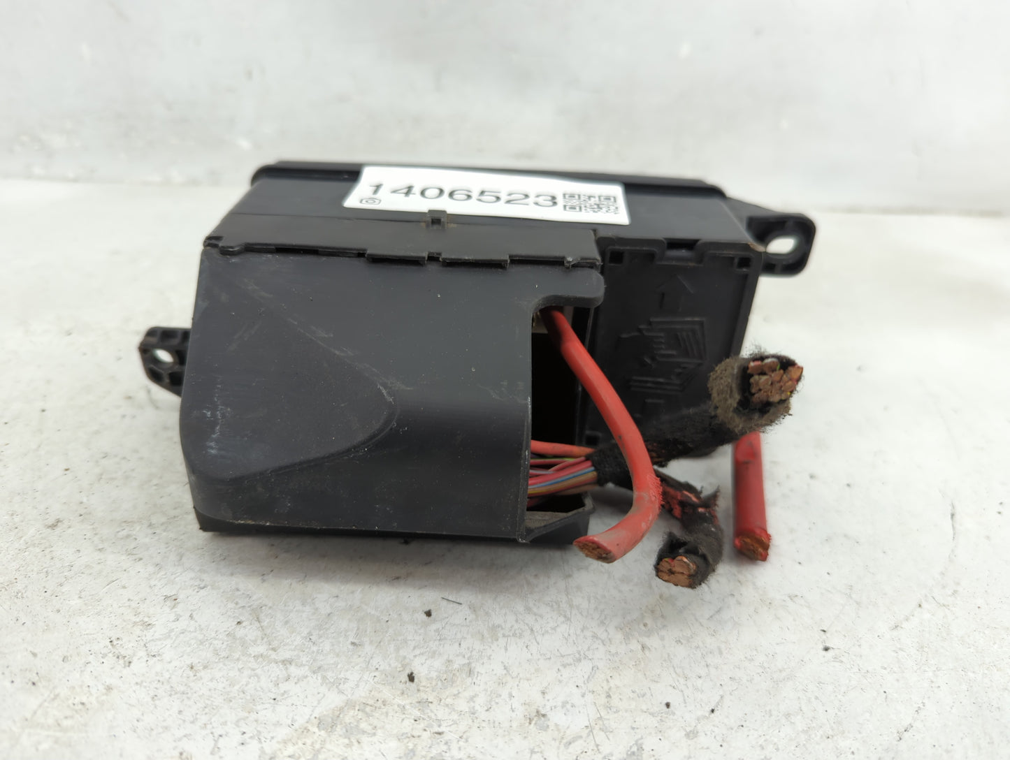 2008-2009 Mini Cooper Fusebox Fuse Box Panel Relay Module Fits Fits 2008 2009 OEM Used Auto Parts - Oemusedautoparts1.com