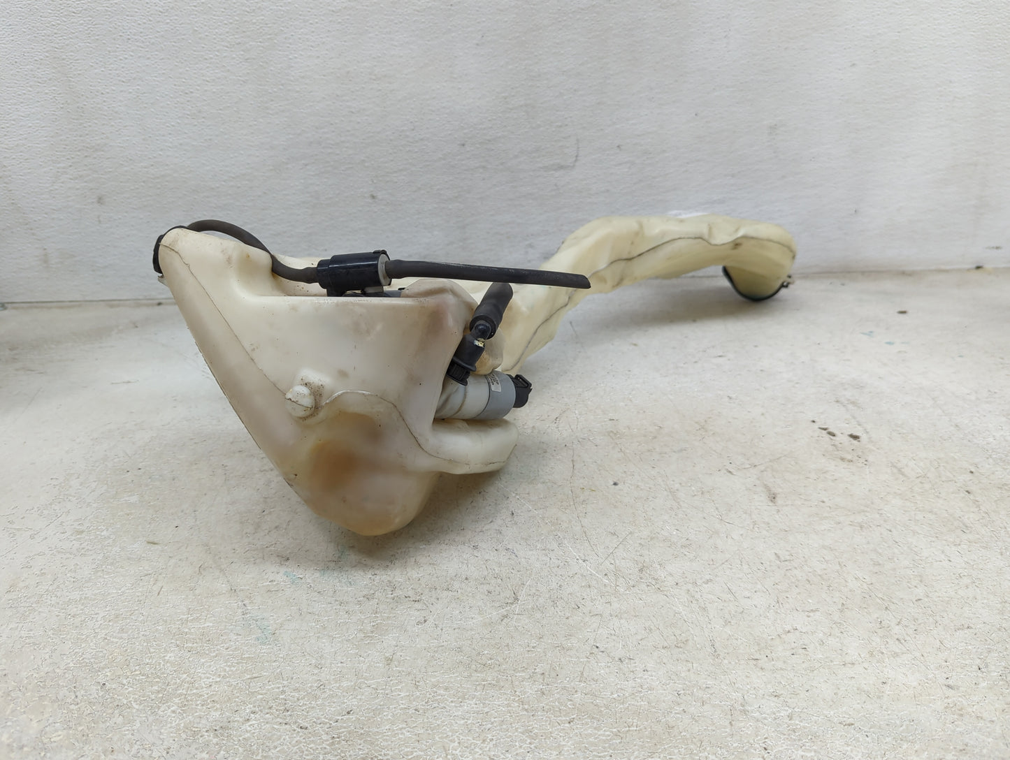 2008-2014 Mini Cooper Windshield Washer Fluid Reservoir Bottle Oem 1474224 - Oemusedautoparts1.com
