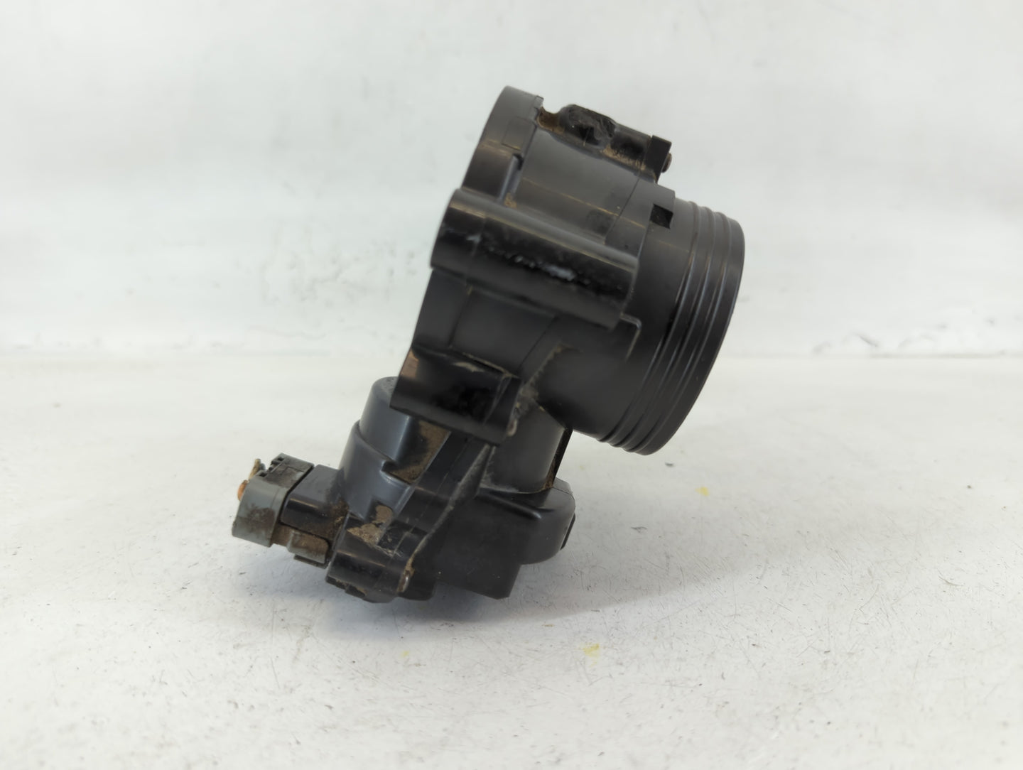 2008 Mini Cooper Throttle Body P/N:7576697 80-02 Fits OEM Used Auto Parts - Oemusedautoparts1.com