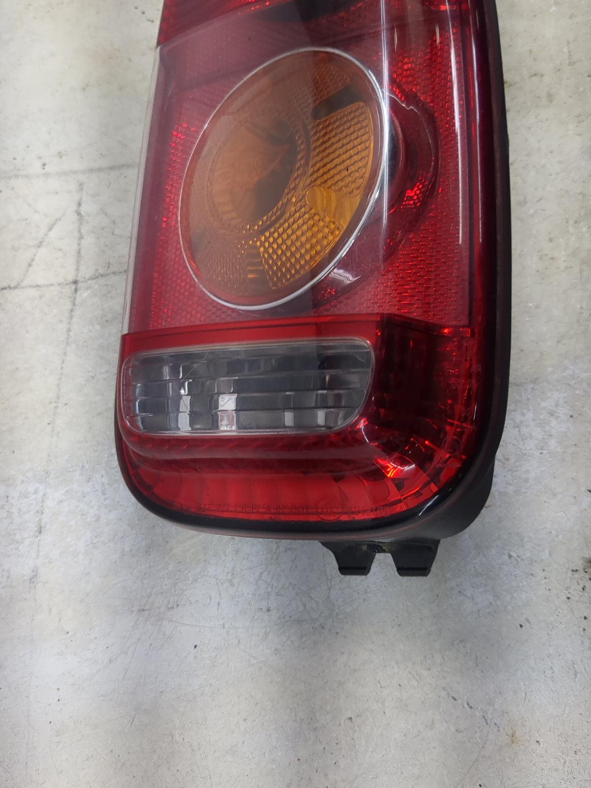 2008 Mini Cooper Clubman Tail Light Assembly Passenger Right OEM P/N:7167412 2753530 Fits Fits 2009 2010 OEM Used Auto Parts