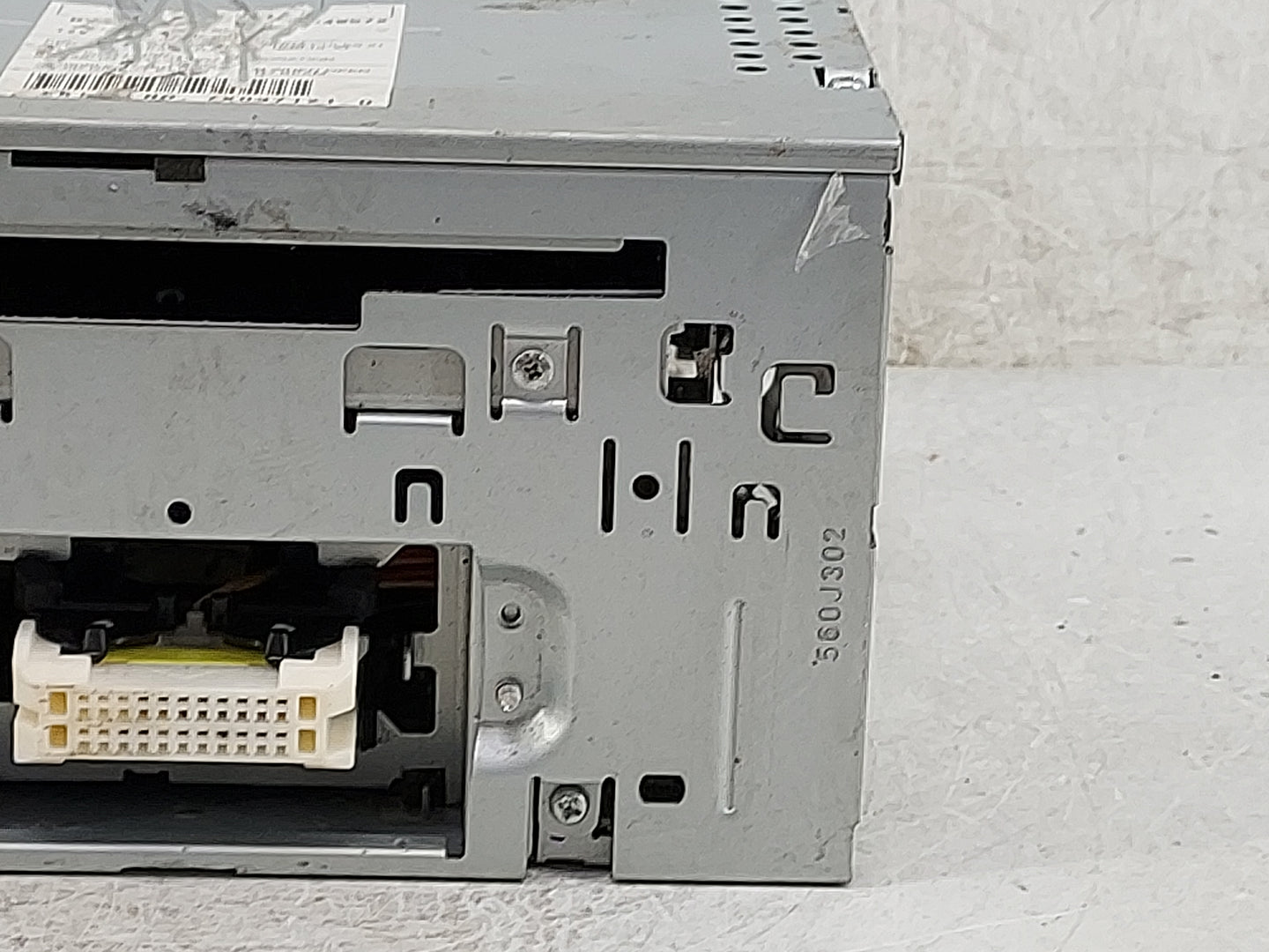 2007-2008 Mitsubishi Endeavor Radio AM FM Cd Player Receiver Replacement P/N:8701A036 Fits Fits 2007 2008 OEM Used Auto Part