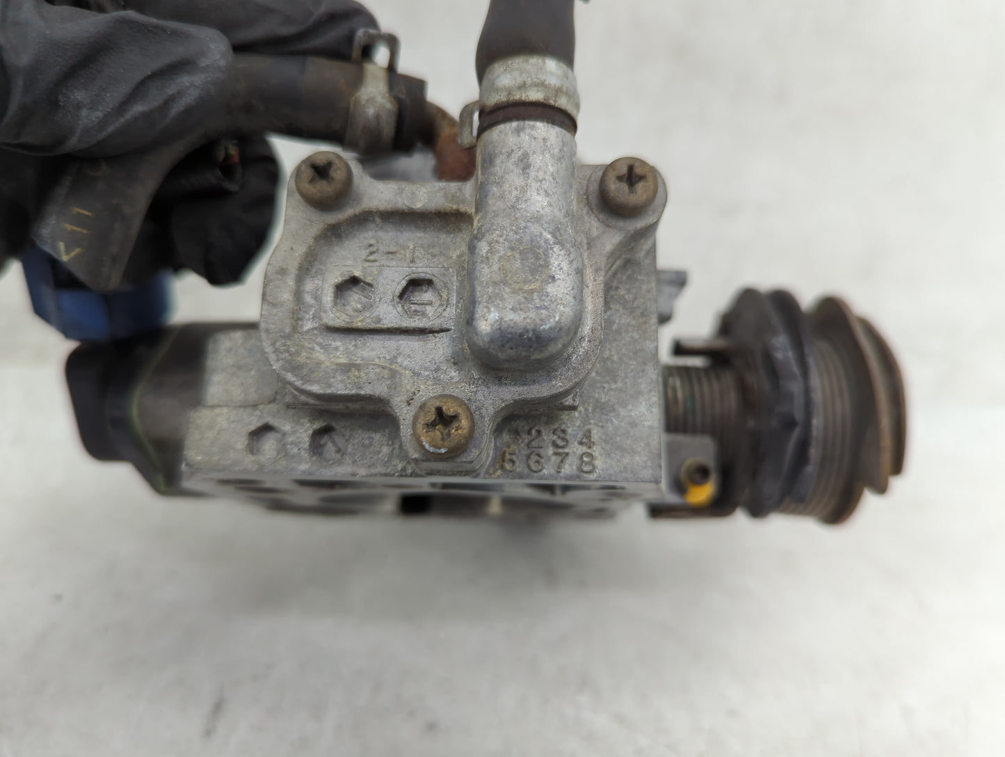 2004-2012 Mitsubishi Galant Throttle Body P/N:079800-4250 Fits Fits 2004 2005 2006 2007 2008 2009 2010 2011 2012 OEM Used Au