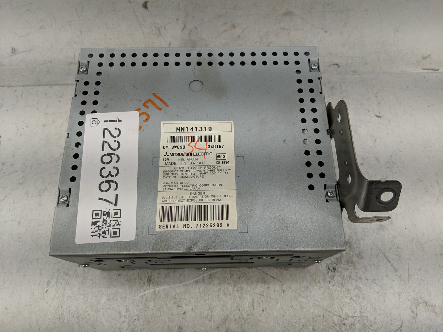 2008 Mitsubishi Lancer Radio AM FM Cd Player Receiver Replacement P/N:MN141319 Fits Fits 2007 OEM Used Auto Parts - Oemuseda