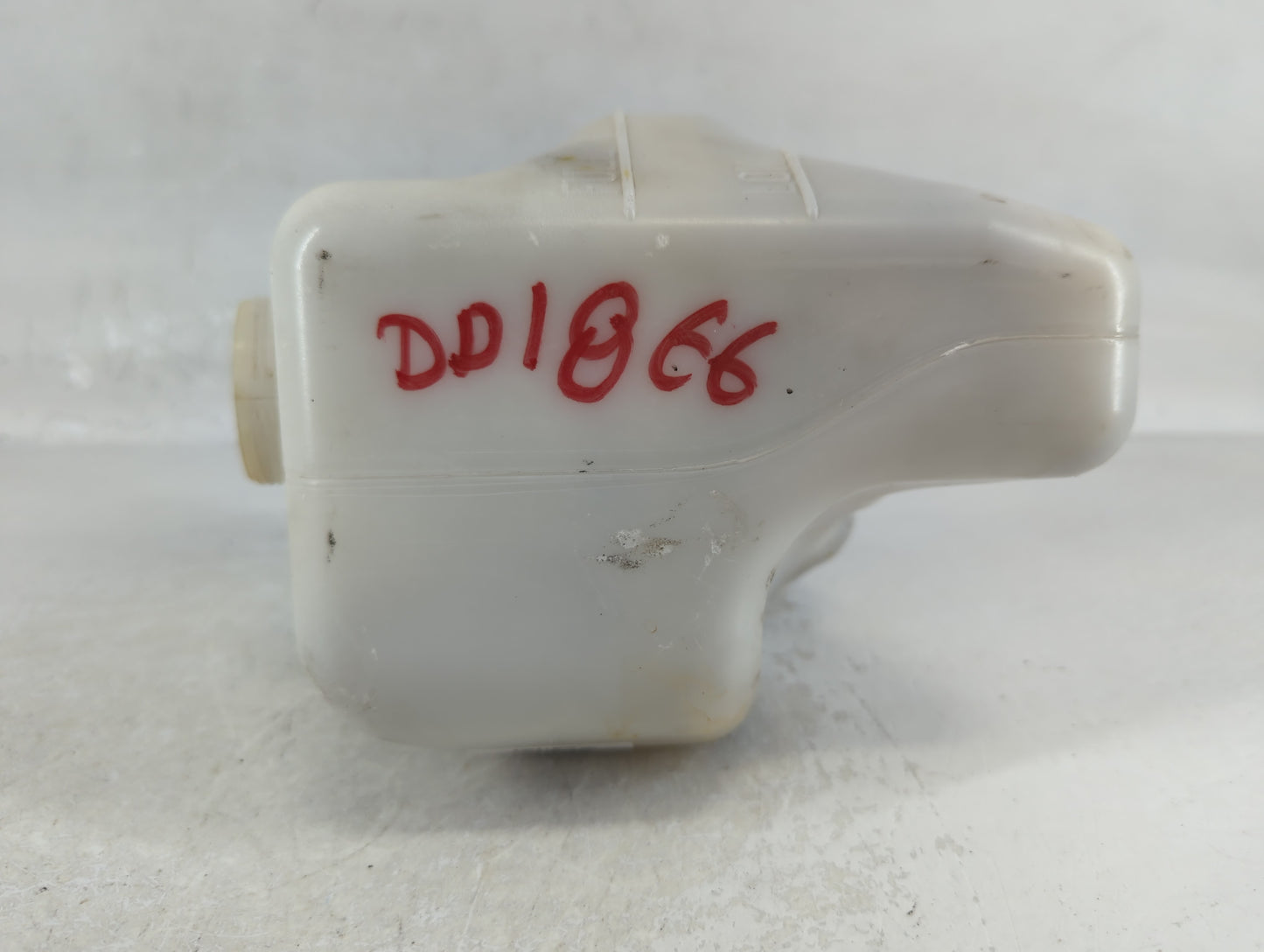 2008 Mitsubishi Lancer Windshield Washer Fluid Reservoir Bottle Oem - Oemusedautoparts1.com