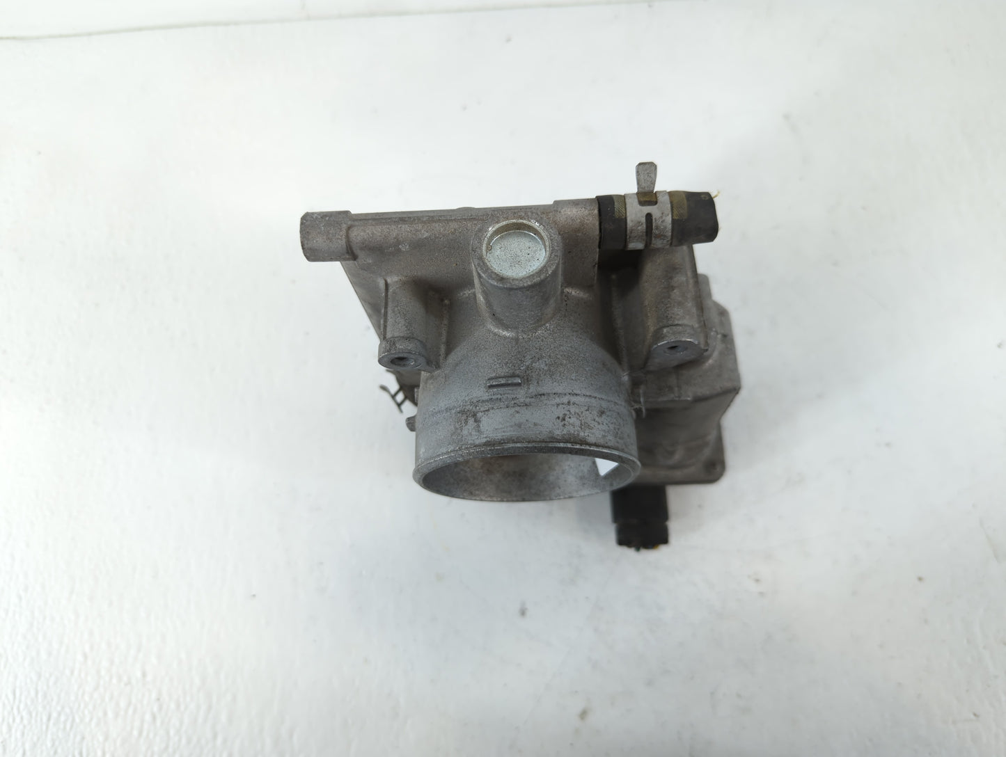 2008 Mitsubishi Lancer Throttle Body P/N:6E5G-A P981N Fits OEM Used Auto Parts - Oemusedautoparts1.com
