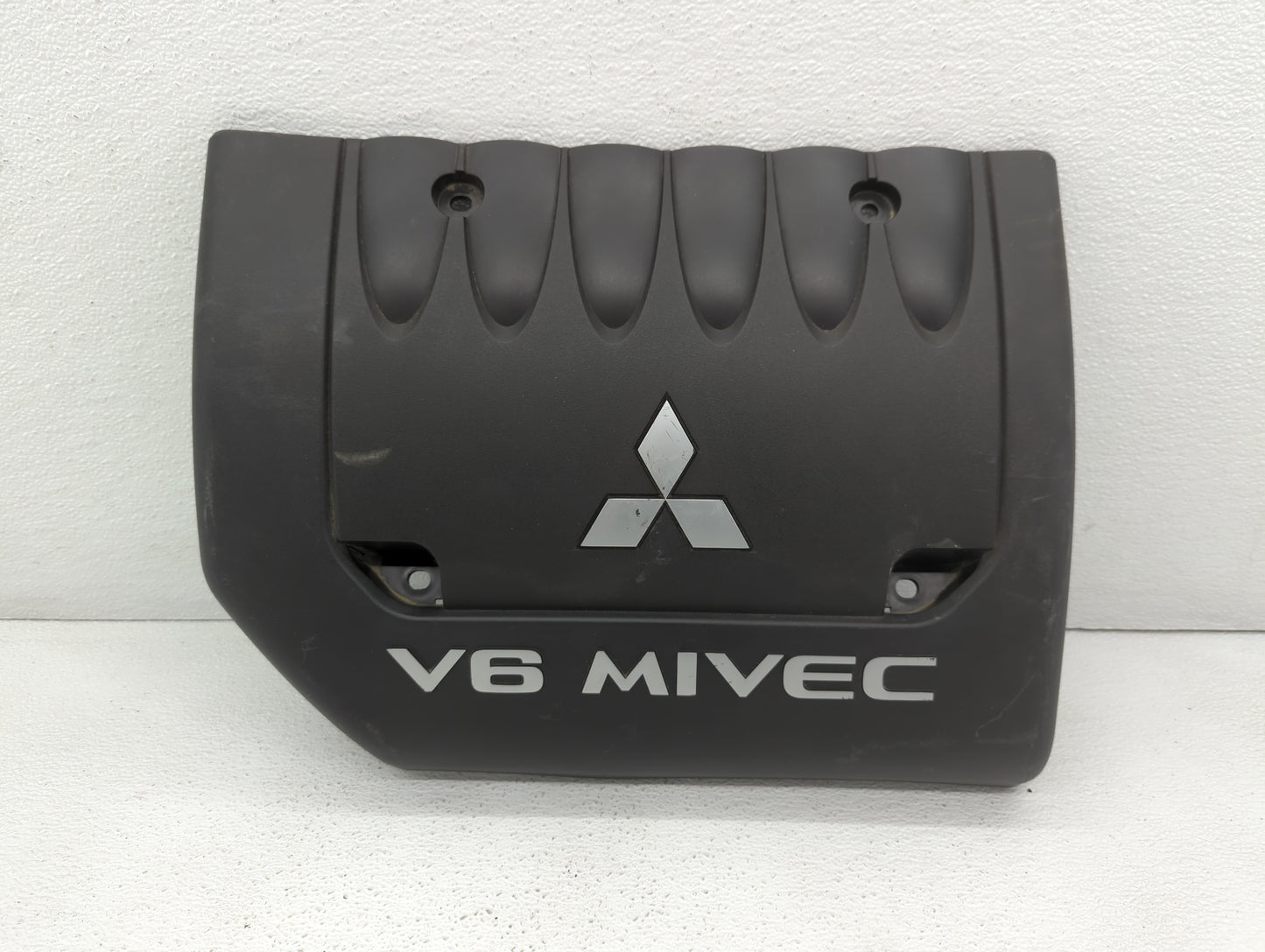 2008 Mitsubishi Outlander Engine Cover - Oemusedautoparts1.com