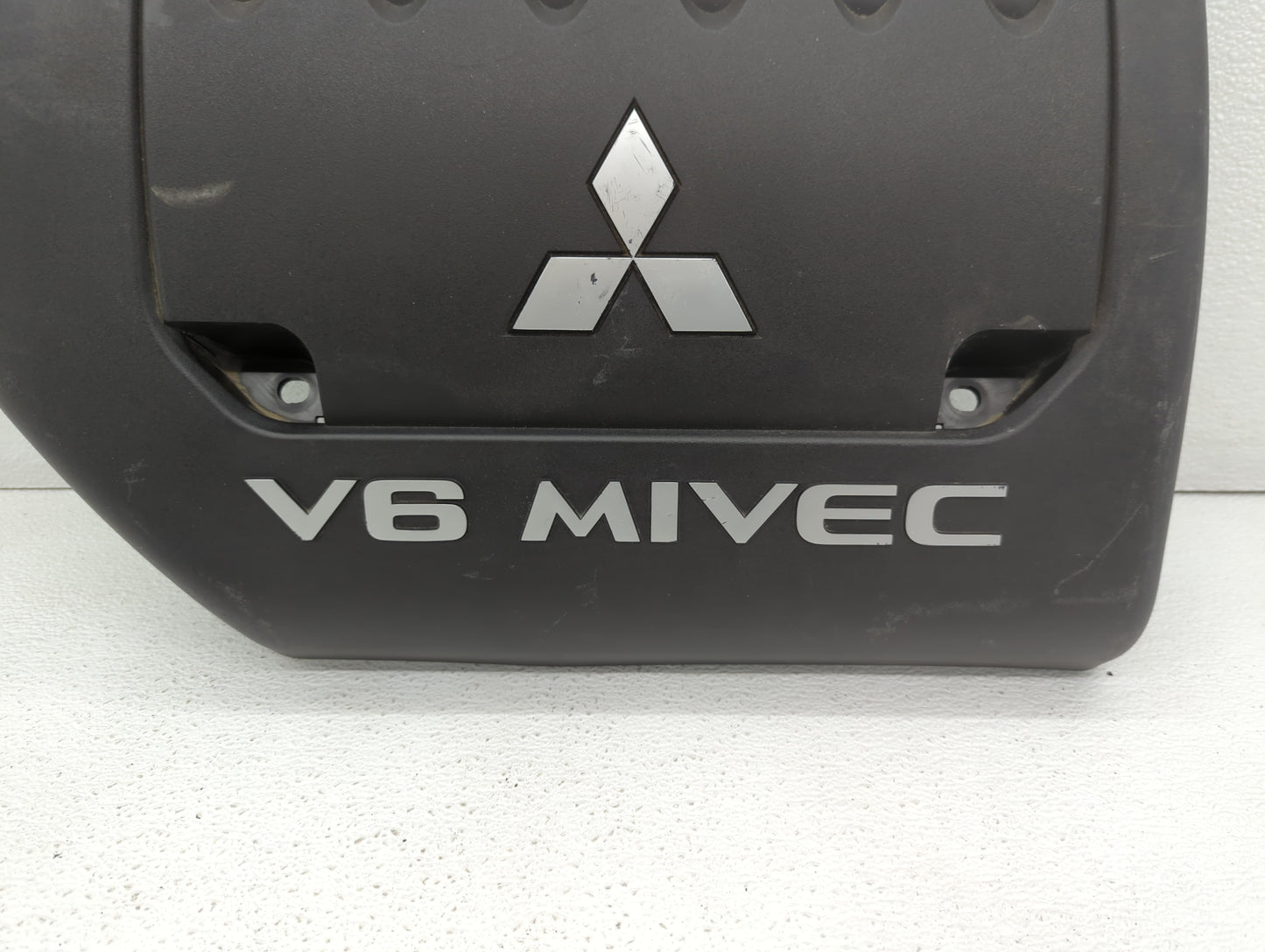 2008 Mitsubishi Outlander Engine Cover - Oemusedautoparts1.com