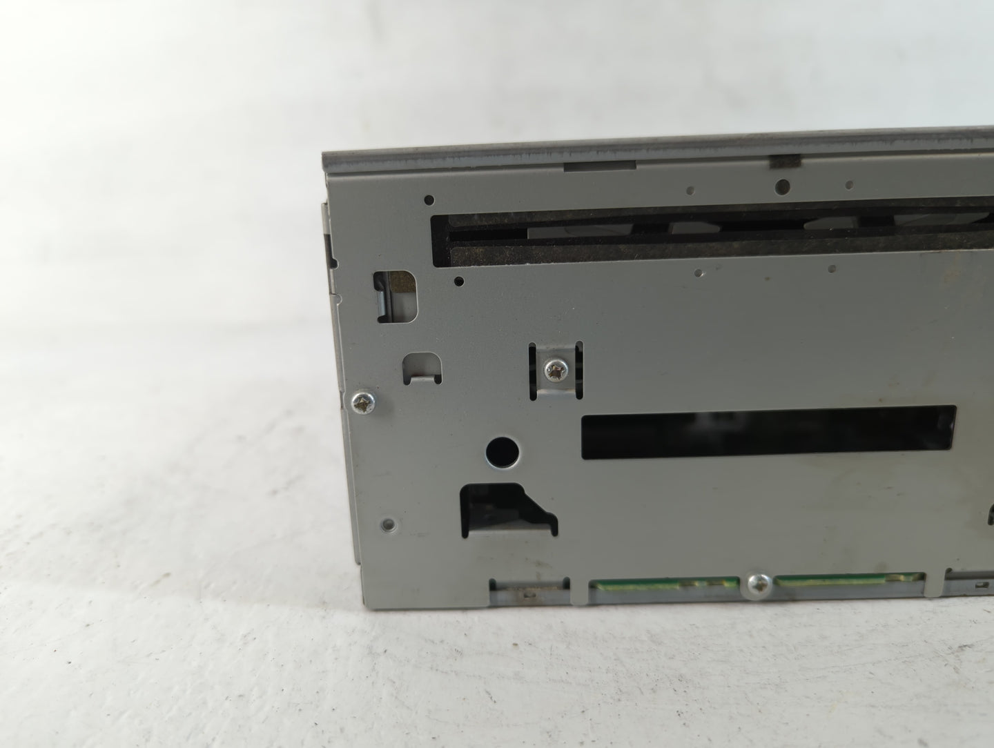 2007-2013 Mitsubishi Outlander Am Fm Cd Player Radio Receiver - Oemusedautoparts1.com
