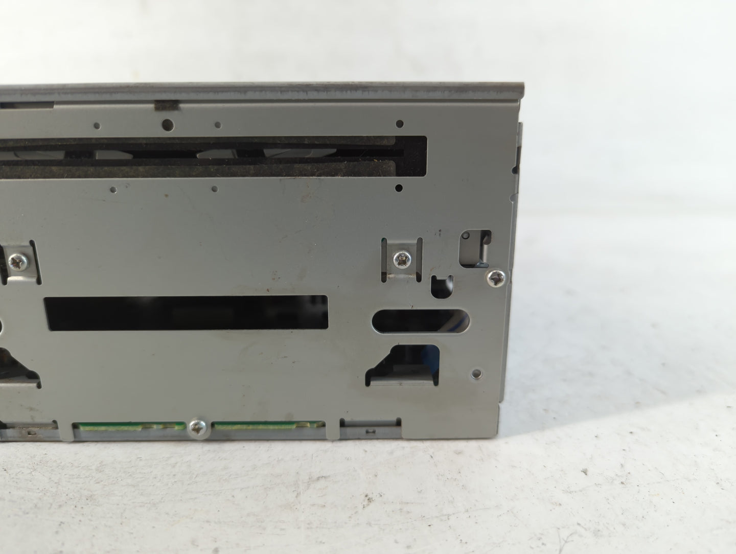 2007-2013 Mitsubishi Outlander Am Fm Cd Player Radio Receiver - Oemusedautoparts1.com