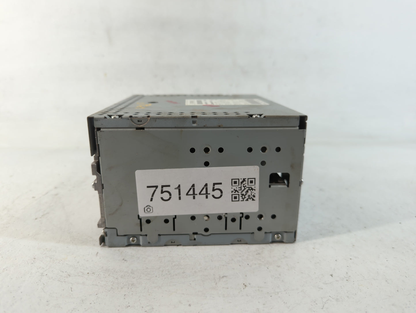 2007-2013 Mitsubishi Outlander Am Fm Cd Player Radio Receiver - Oemusedautoparts1.com