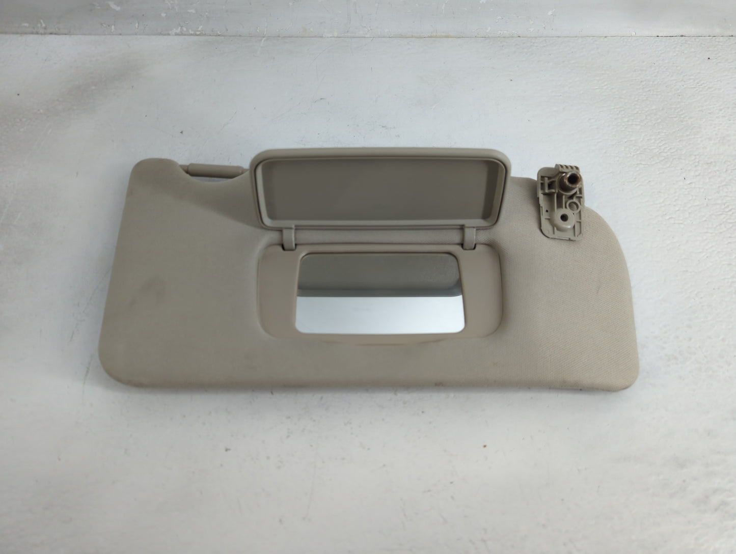 2007-2008 Nissan Altima Sun Visor Shade Replacement Passenger Right Mirror Fits Fits 2007 2008 OEM Used Auto Parts - Oemused