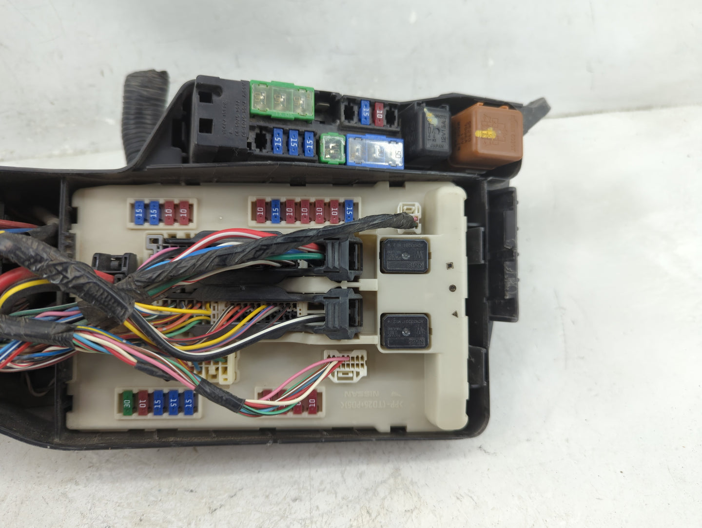 2008-2010 Nissan Altima Fusebox Fuse Box Panel Relay Module P/N:7154-9164-30 Fits Fits 2008 2009 2010 OEM Used Auto Parts - 