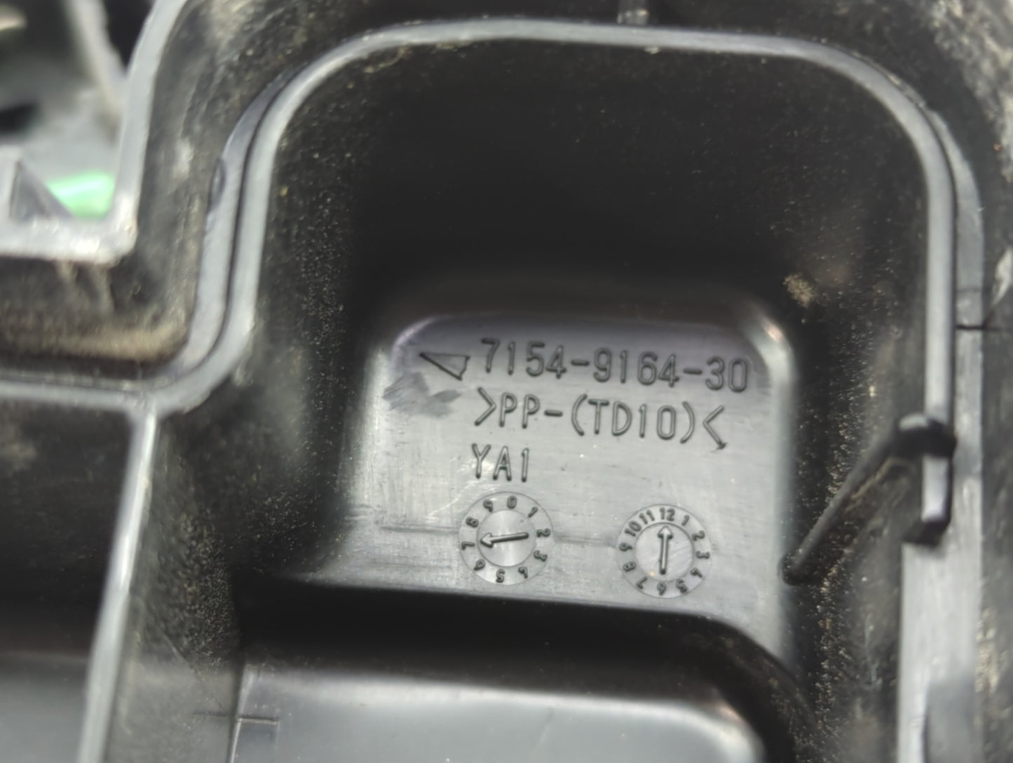 2008-2010 Nissan Altima Fusebox Fuse Box Panel Relay Module P/N:7154-9164-30 Fits Fits 2008 2009 2010 OEM Used Auto Parts - 