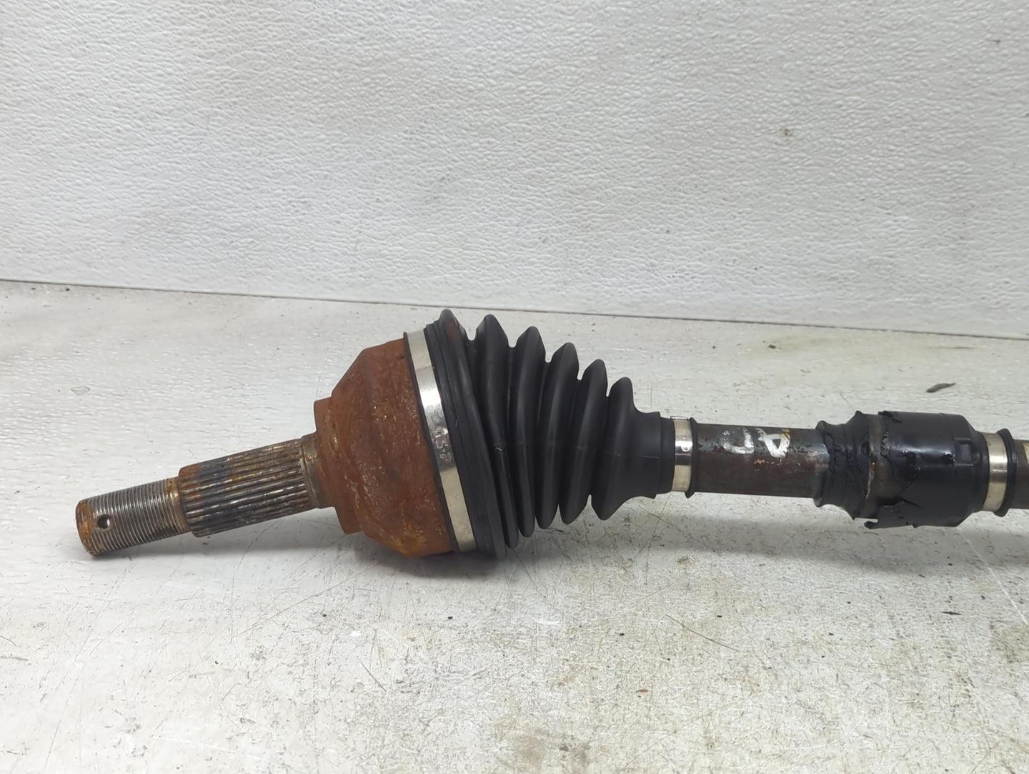2007-2013 Nissan Altima Axle Shaft Front Passenger Cv C/v - Oemusedautoparts1.com