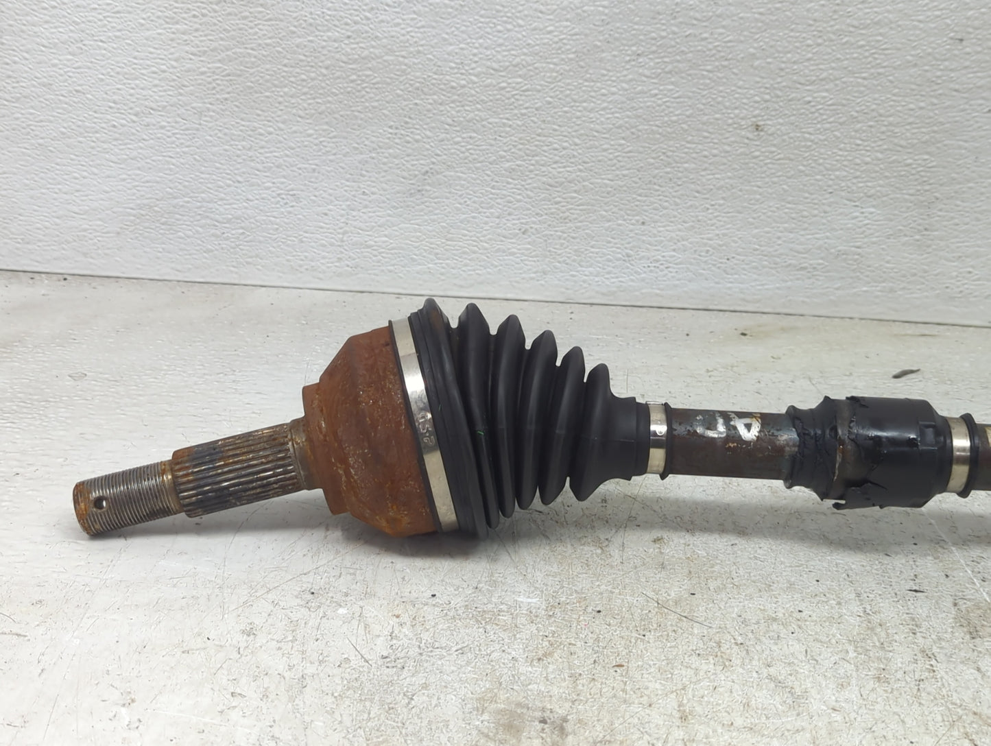 2007-2013 Nissan Altima Axle Shaft Front Passenger Cv C/v - Oemusedautoparts1.com