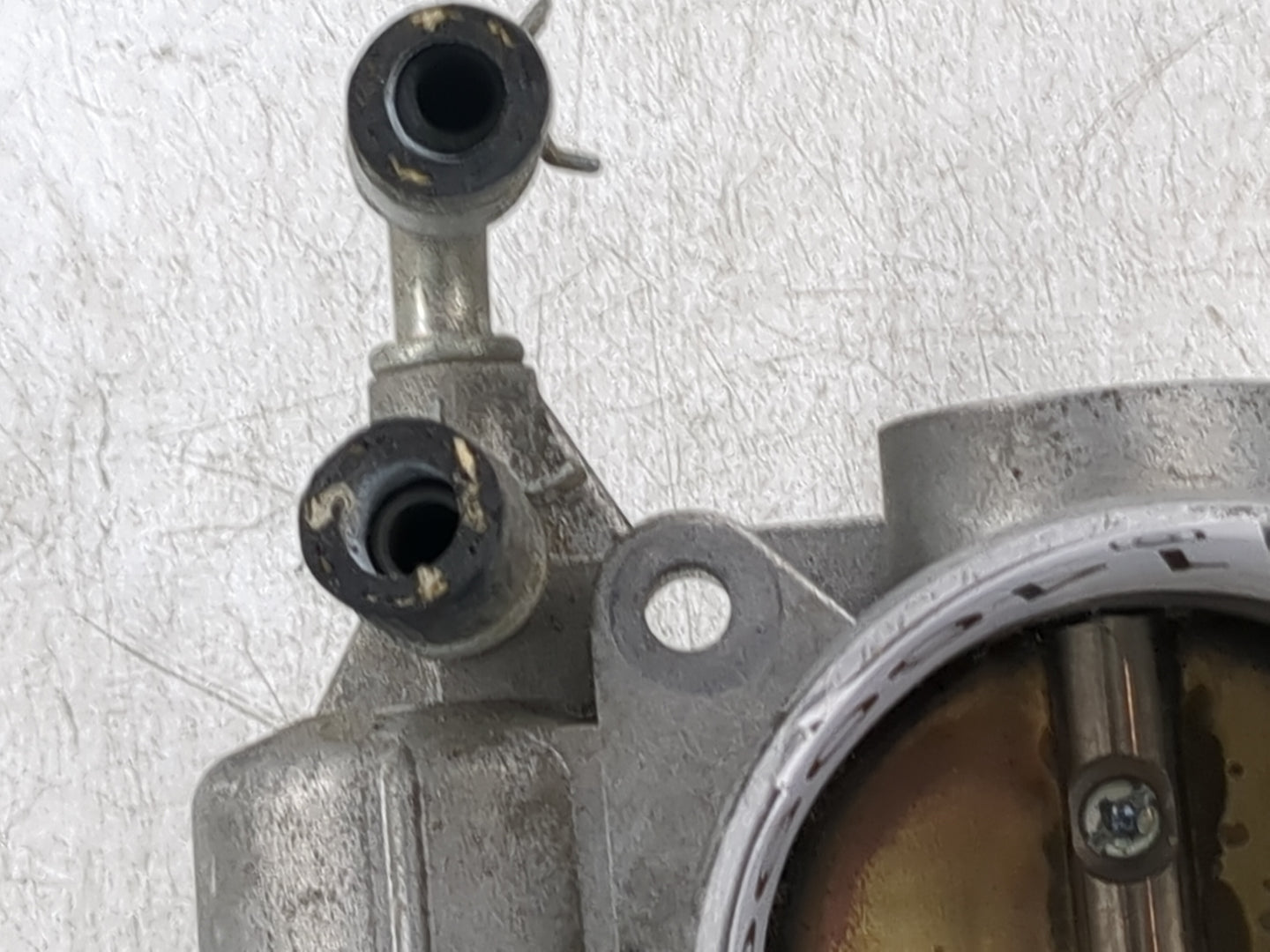 2007-2013 Nissan Altima Throttle Body P/N:SERA526-01 Fits Fits 2007 2008 2009 2010 2011 2012 2013 OEM Used Auto Parts - Oemu