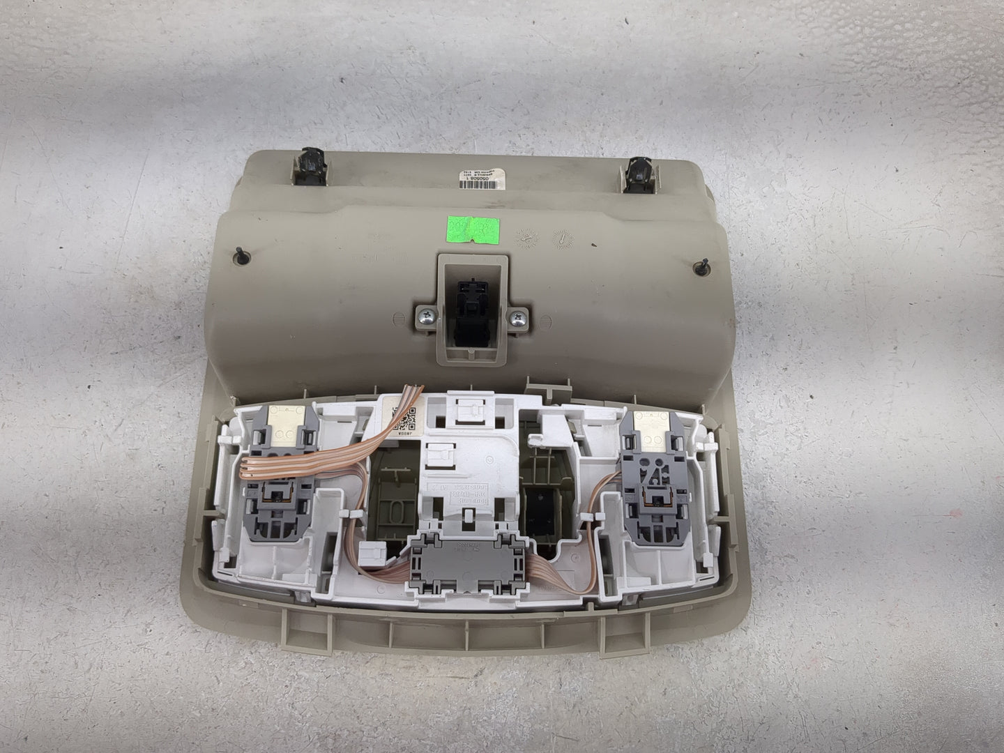 2008 Nissan Altima Overhead Roof Console Tan - Oemusedautoparts1.com