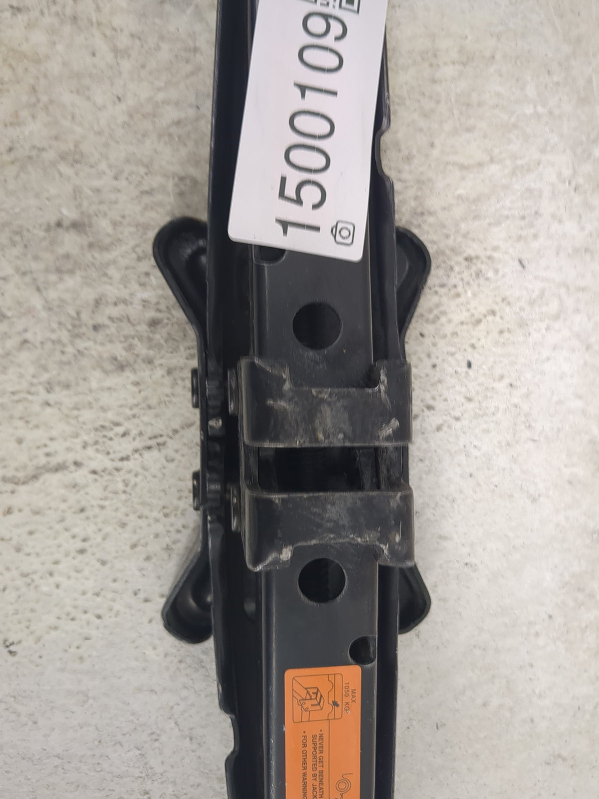2008 Nissan Altima Spare Scissor Car Jack 1500109 - Oemusedautoparts1.com