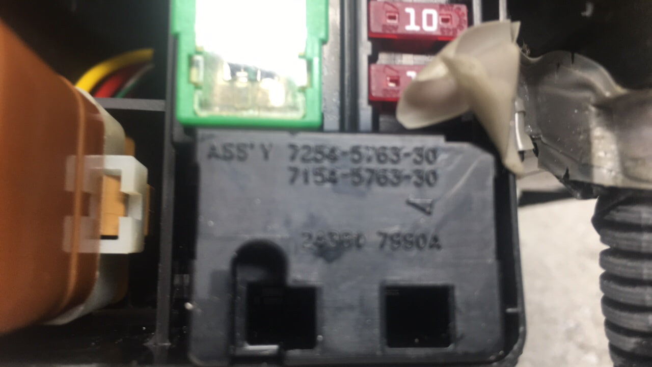 2008 Nissan Altima Fusebox Fuse Box Panel Relay Module P/N:7154-5763-30 Fits Fits 2007 OEM Used Auto Parts - Oemusedautopart