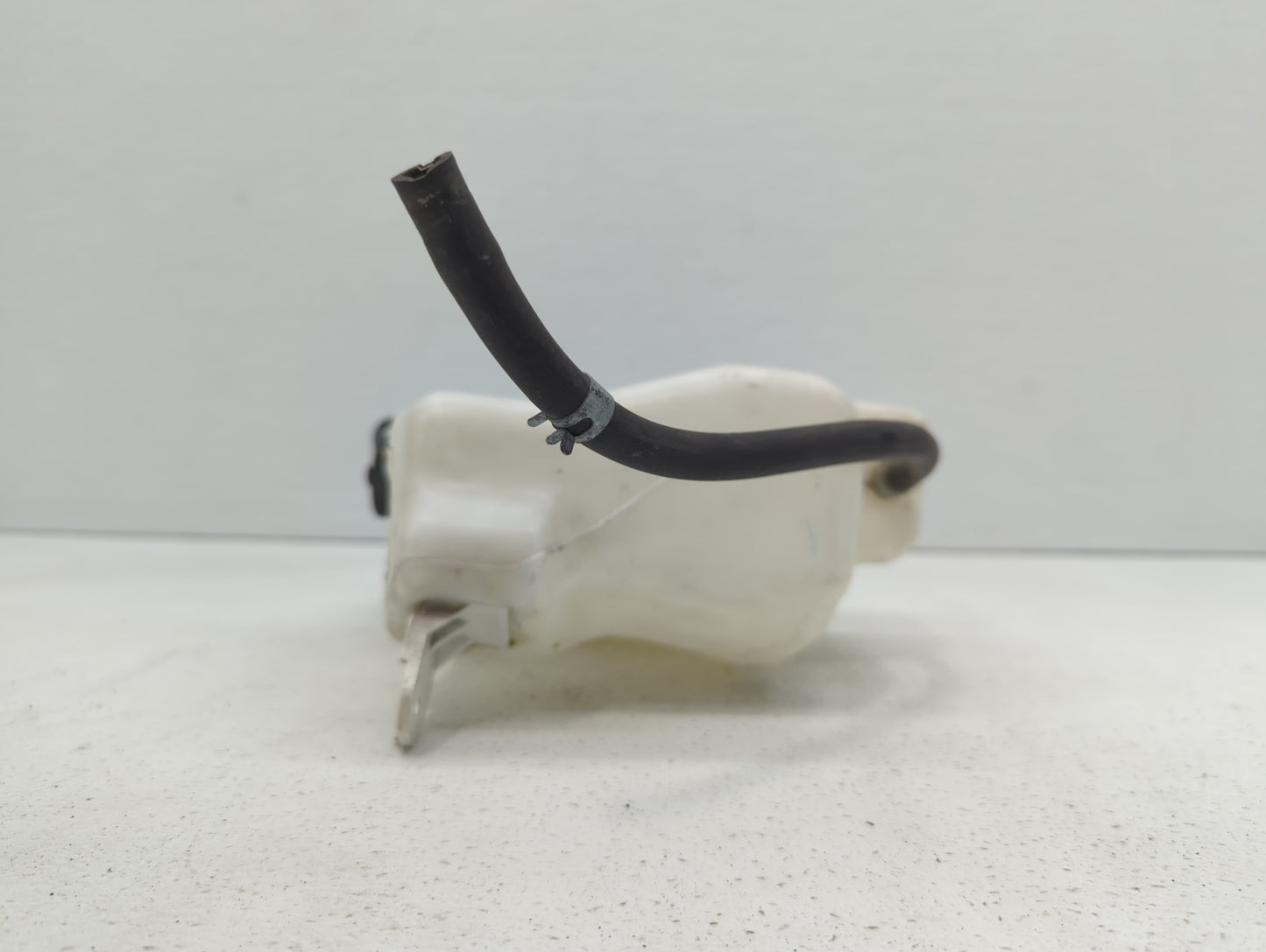 2007-2013 Nissan Altima Radiator Coolant Overflow Expansion Tank Bottle - Oemusedautoparts1.com