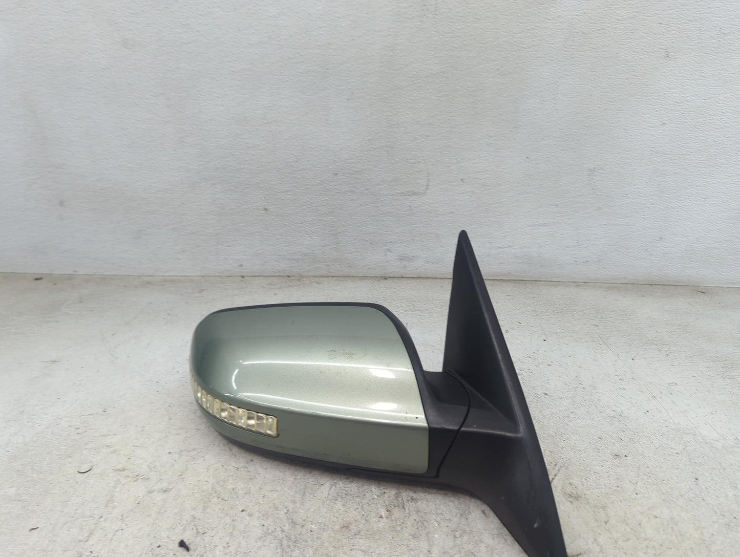 2007-2012 Nissan Altima Passenger Side View Mirror - Right Door Mirror OEM Used - Oemusedautoparts1.com