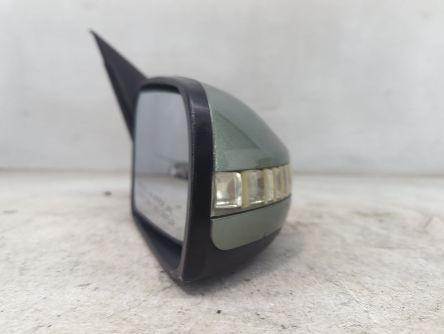 2007-2012 Nissan Altima Passenger Side View Mirror - Right Door Mirror OEM Used - Oemusedautoparts1.com