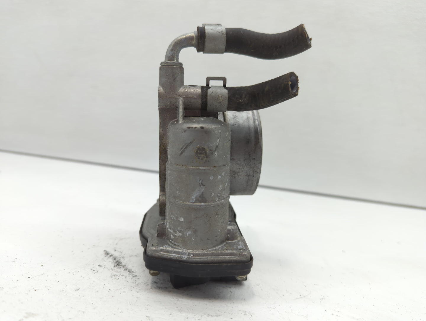 2007-2013 Nissan Altima Throttle Body P/N:G 8206 1 526-01 Fits Fits 2007 2008 2009 2010 2011 2012 2013 OEM Used Auto Parts -