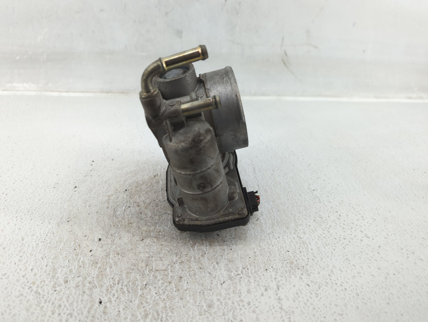 2007-2013 Nissan Altima Throttle Body Fits Fits 2007 2008 2009 2010 2011 2012 2013 OEM Used Auto Parts - Oemusedautoparts1.c
