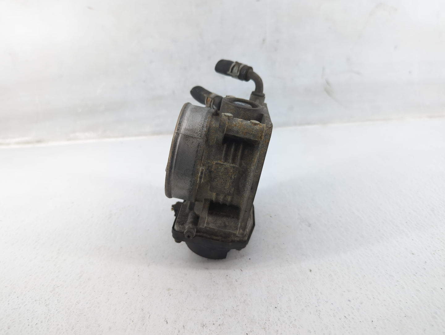 2007-2014 Nissan Altima Throttle Body P/N:RME70-11 Fits Fits 2007 2008 2009 2010 2011 2012 2013 2014 OEM Used Auto Parts - O