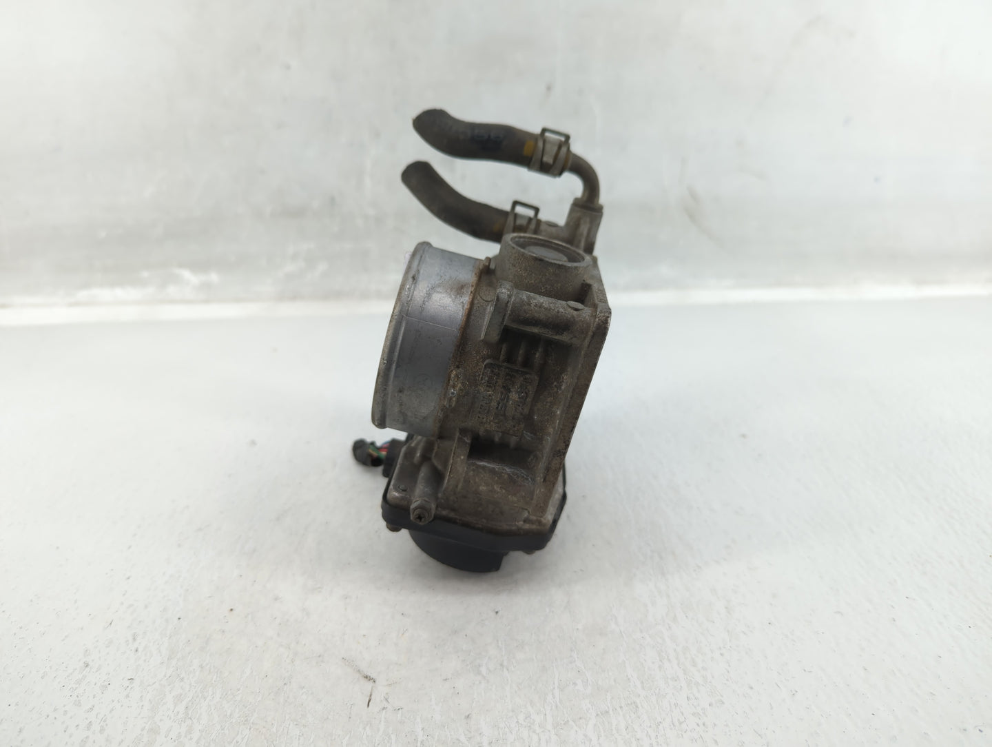 2007-2013 Nissan Altima Throttle Body P/N:RME60-15 Fits Fits 2007 2008 2009 2010 2011 2012 2013 OEM Used Auto Parts - Oemuse