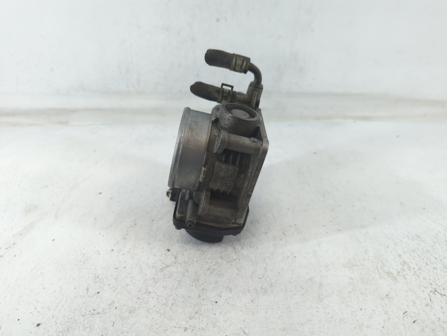 2007-2013 Nissan Altima Throttle Body P/N:RME60-15 Fits Fits 2007 2008 2009 2010 2011 2012 2013 OEM Used Auto Parts - Oemuse