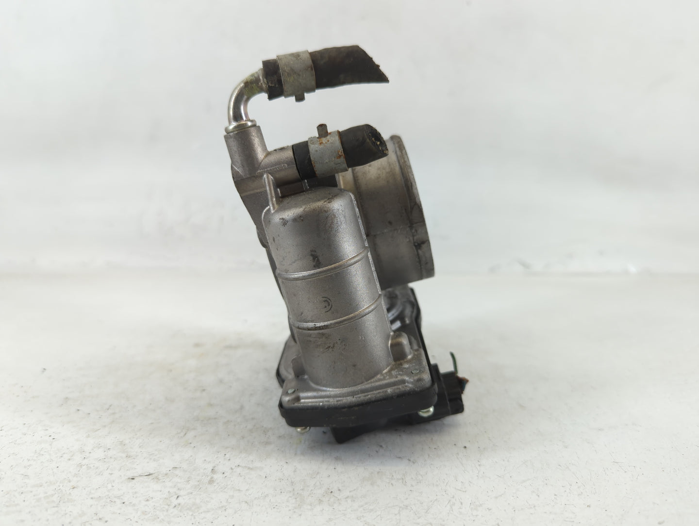 2007-2013 Nissan Altima Throttle Body P/N:K 7519 3 526-01 Fits Fits 2007 2008 2009 2010 2011 2012 2013 OEM Used Auto Parts -