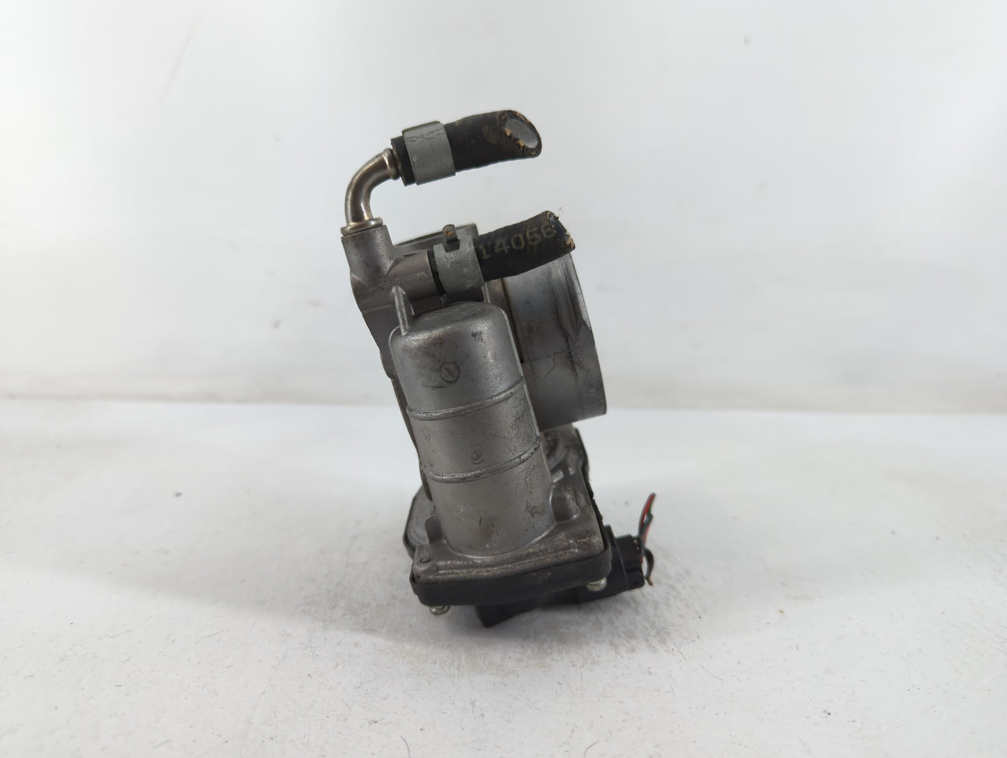 2007-2013 Nissan Altima Throttle Body P/N:G 8331 3 526-01 Fits Fits 2007 2008 2009 2010 2011 2012 2013 OEM Used Auto Parts -