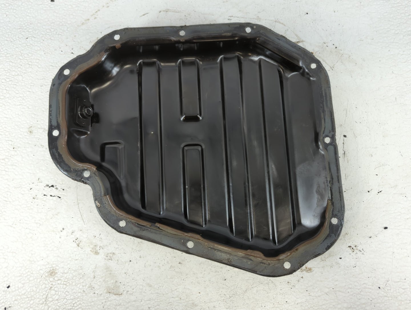 2007-2008 Nissan Altima Engine Oil Pan Fits Fits 2007 2008 OEM Used Auto Parts - Oemusedautoparts1.com