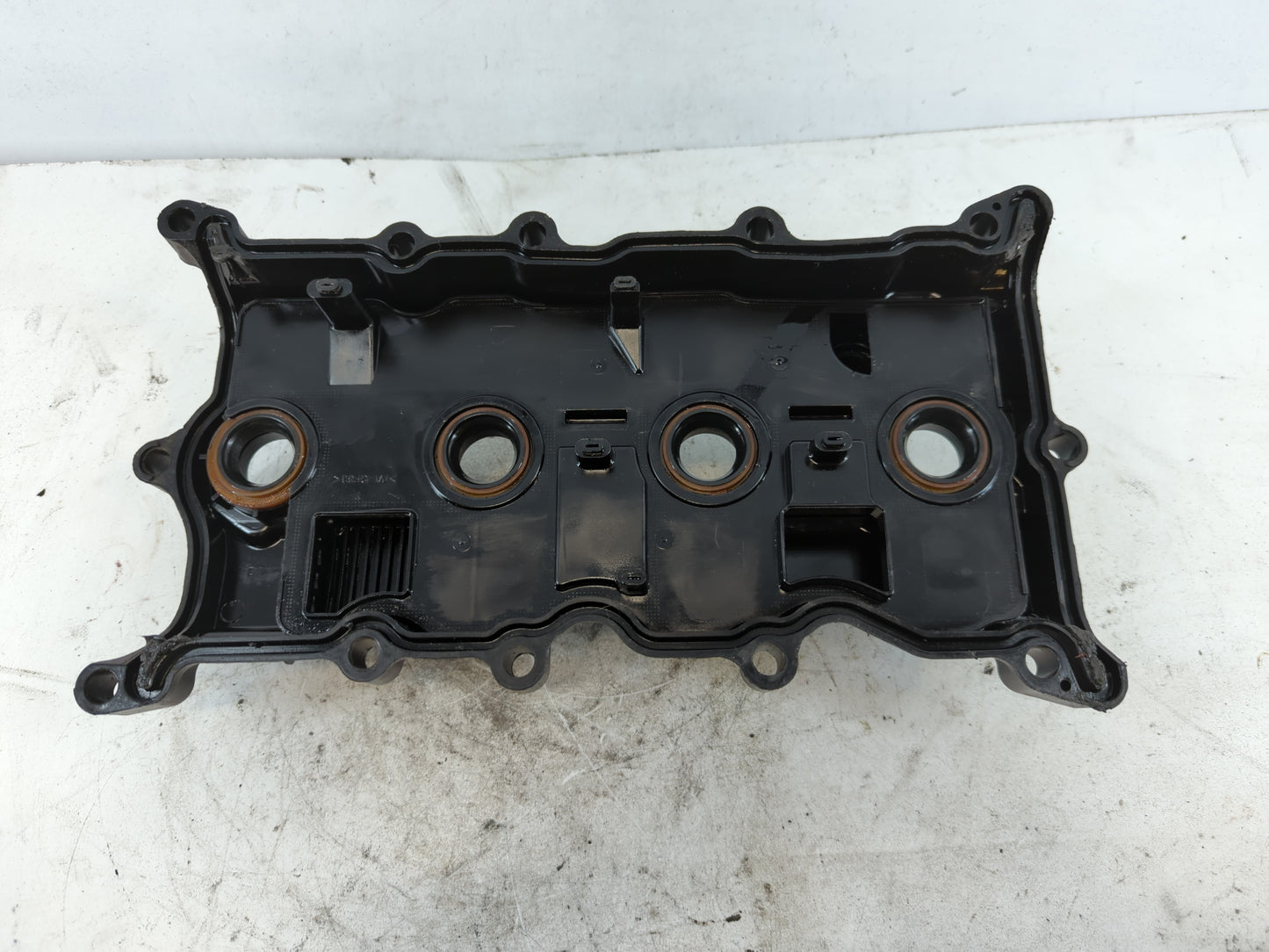 2008 Nissan Altima Driver Left Cylinder Head Valve Cover Fits OEM Used Auto Parts - Oemusedautoparts1.com