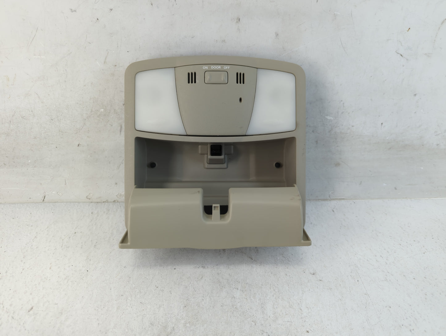 2008 Nissan Altima Overhead Roof Console - Oemusedautoparts1.com