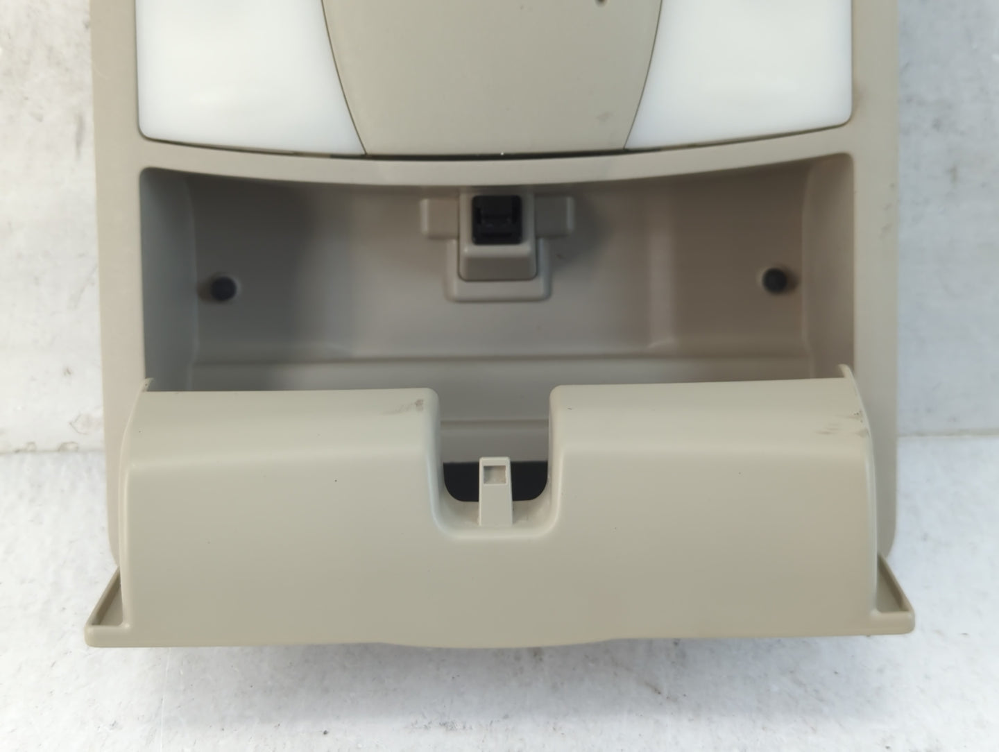 2008 Nissan Altima Overhead Roof Console - Oemusedautoparts1.com