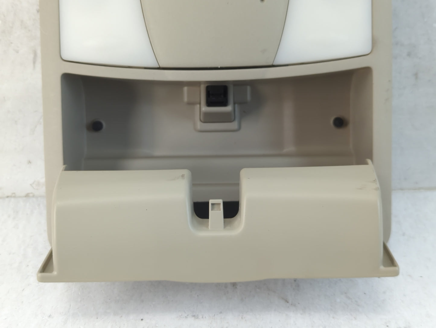 2008 Nissan Altima Overhead Roof Console - Oemusedautoparts1.com