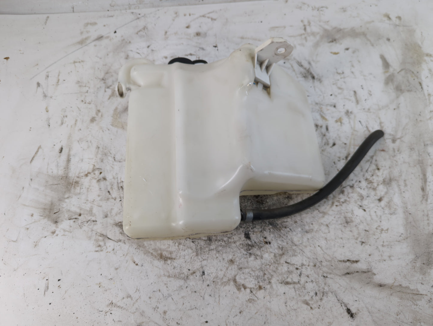 2007-2013 Nissan Altima Windshield Washer Fluid Reservoir Bottle Oem - Oemusedautoparts1.com