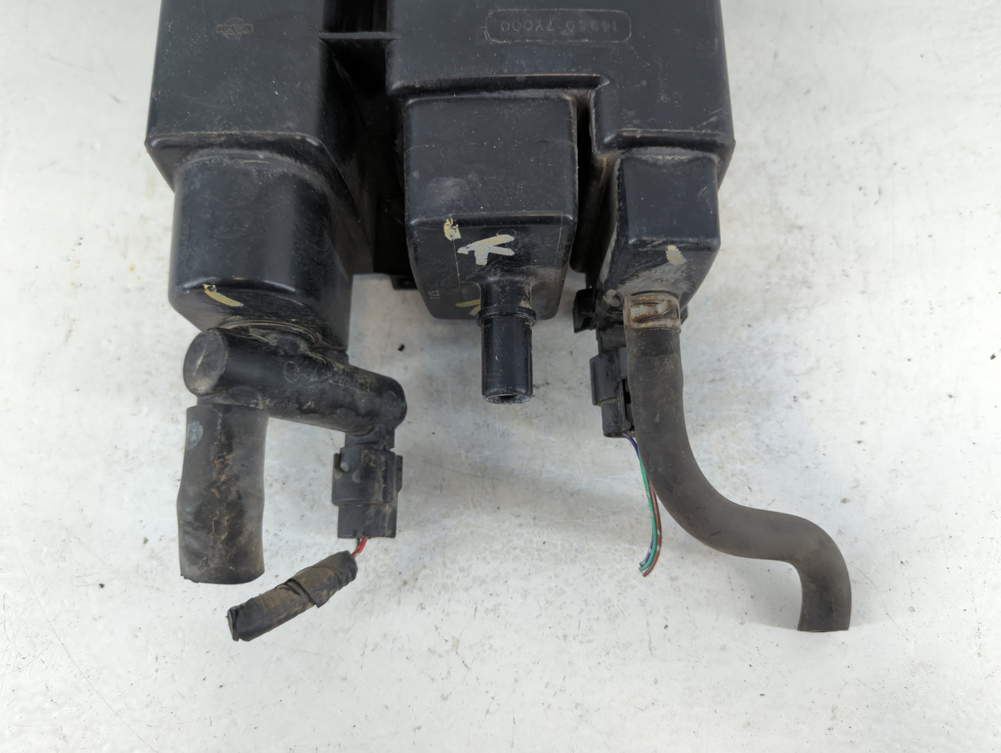 2008 Nissan Altima Fuel Vapor Charcoal Canister 916077 - Oemusedautoparts1.com