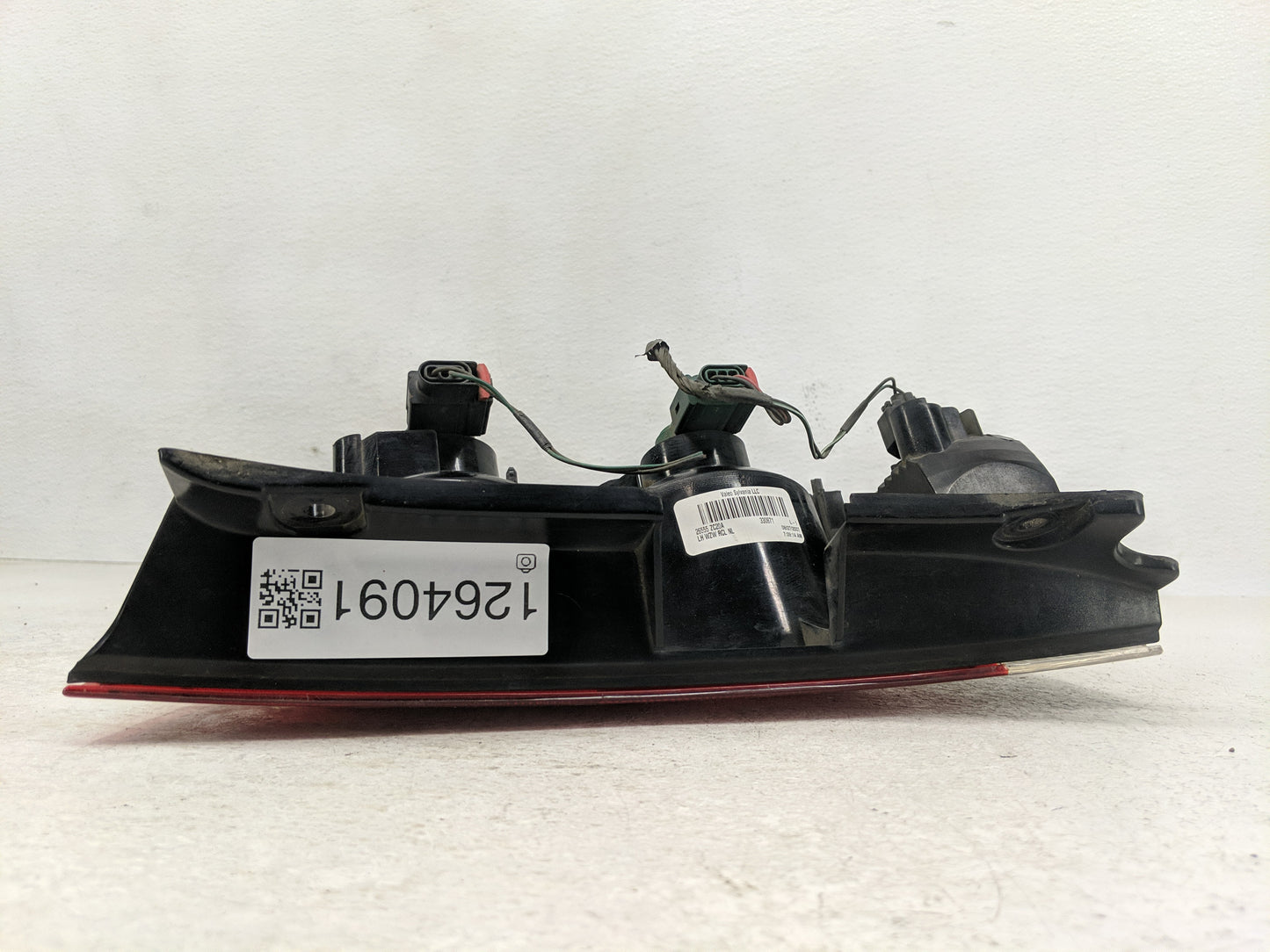 2005-2015 Nissan Armada Tail Light Assembly Driver Left OEM Fits Fits 2005 2006 2007 2008 2009 2010 2011 2012 2013 2014 2015