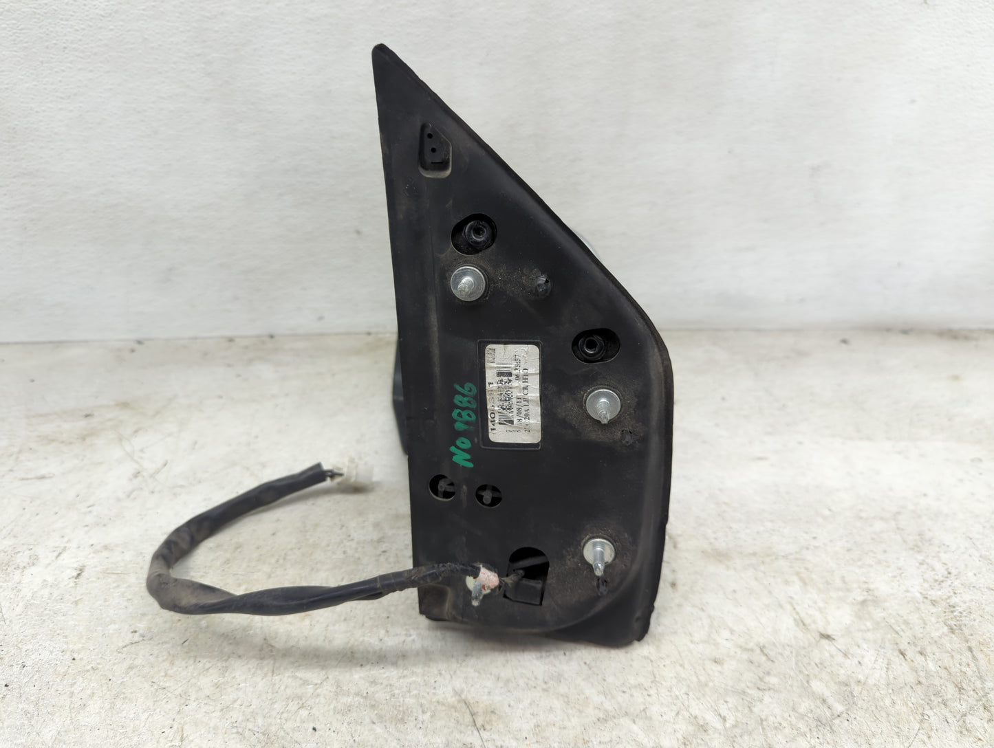 2005-2015 Nissan Armada Driver Side View Mirror - Left Door Mirror OEM Used - Oemusedautoparts1.com