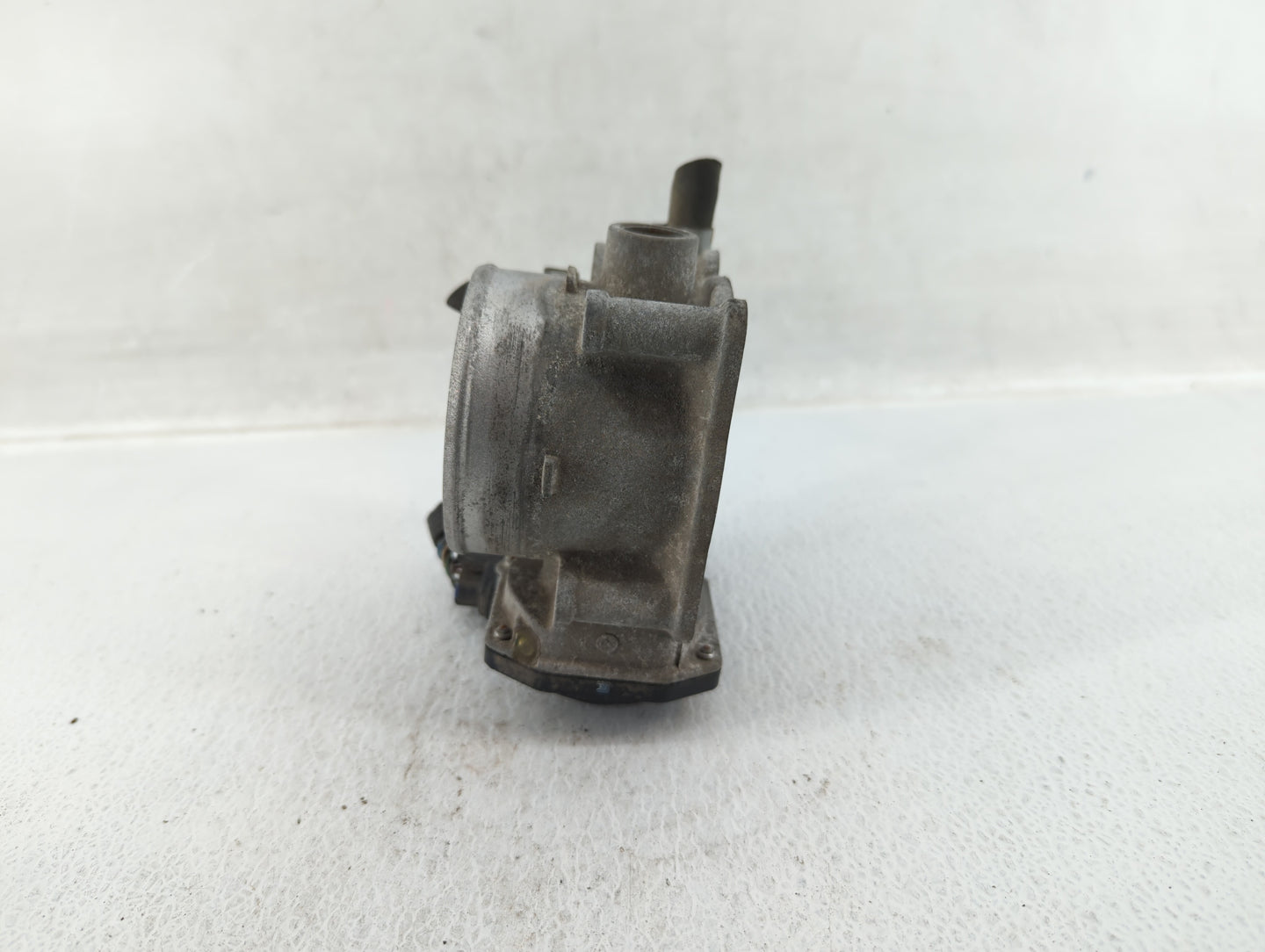 2005-2012 Nissan Armada Throttle Body P/N:16119 7S000 Fits Fits 2004 2005 2006 2007 2008 2009 2010 2011 2012 2013 2014 OEM U