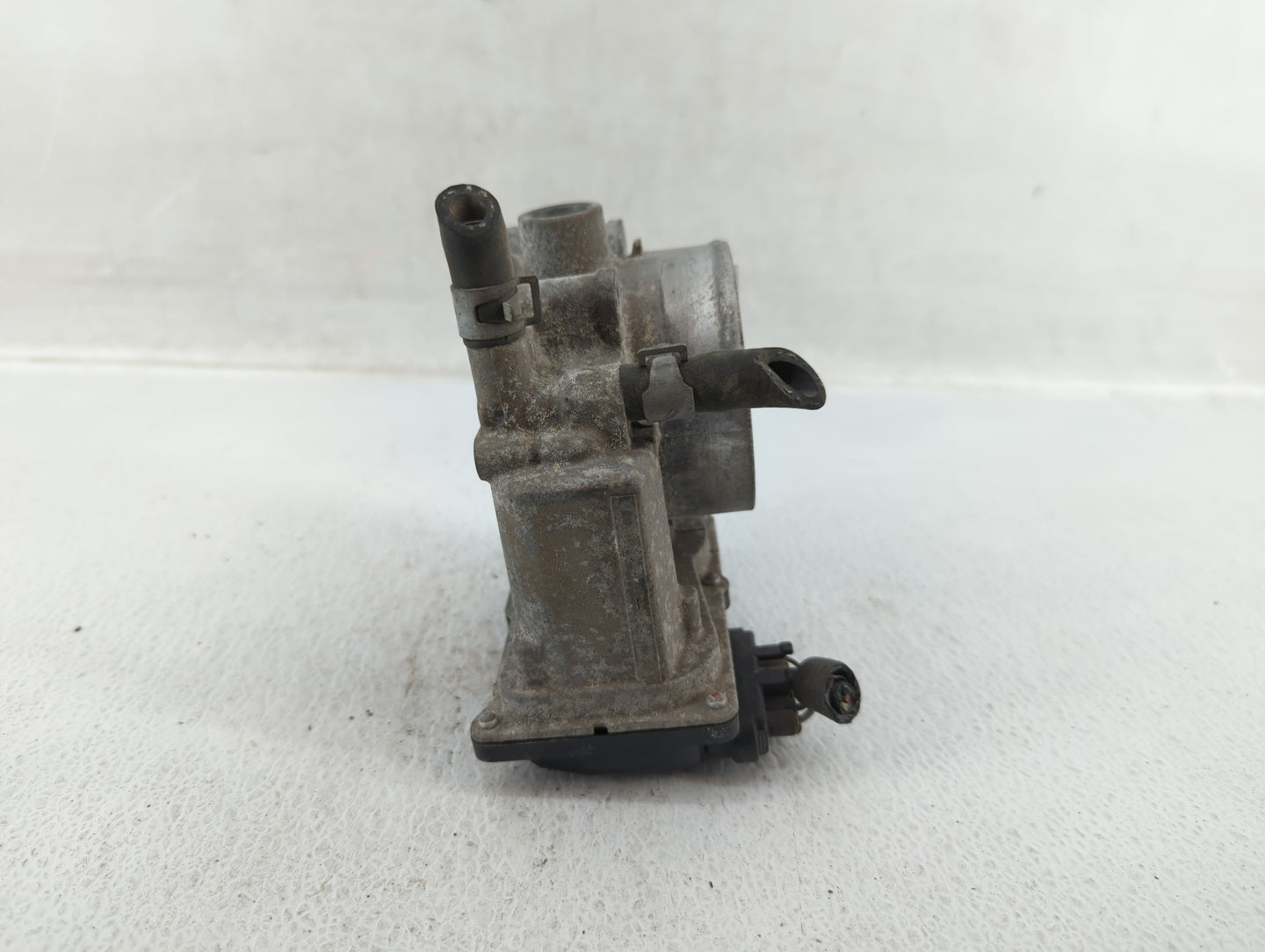 2005-2012 Nissan Armada Throttle Body P/N:16119 7S000 Fits Fits 2004 2005 2006 2007 2008 2009 2010 2011 2012 2013 2014 OEM U