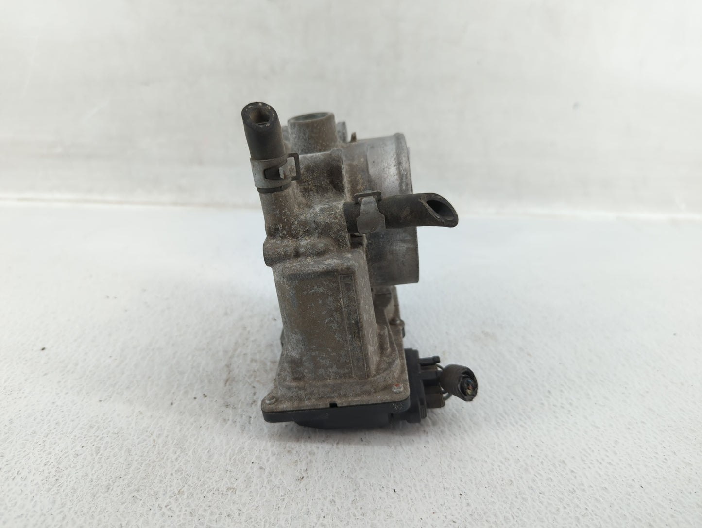 2005-2012 Nissan Armada Throttle Body P/N:16119 7S000 Fits Fits 2004 2005 2006 2007 2008 2009 2010 2011 2012 2013 2014 OEM U