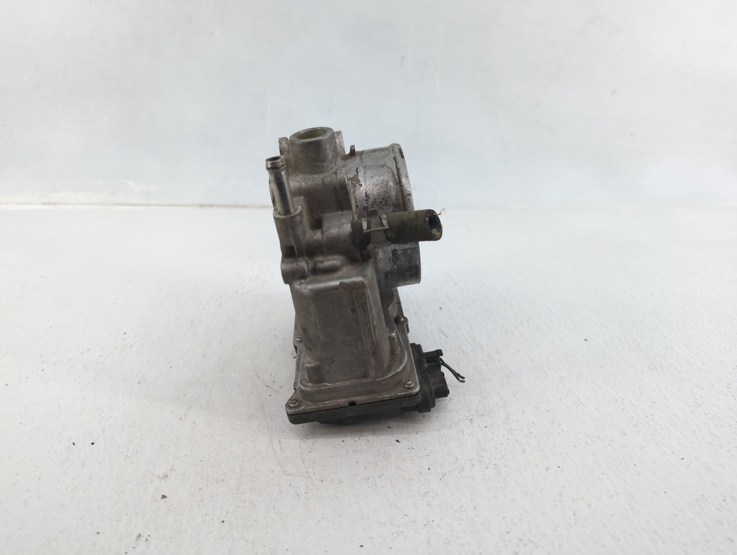 2005-2012 Nissan Armada Throttle Body P/N:16119 7S000 Fits Fits 2004 2005 2006 2007 2008 2009 2010 2011 2012 2013 2014 OEM U