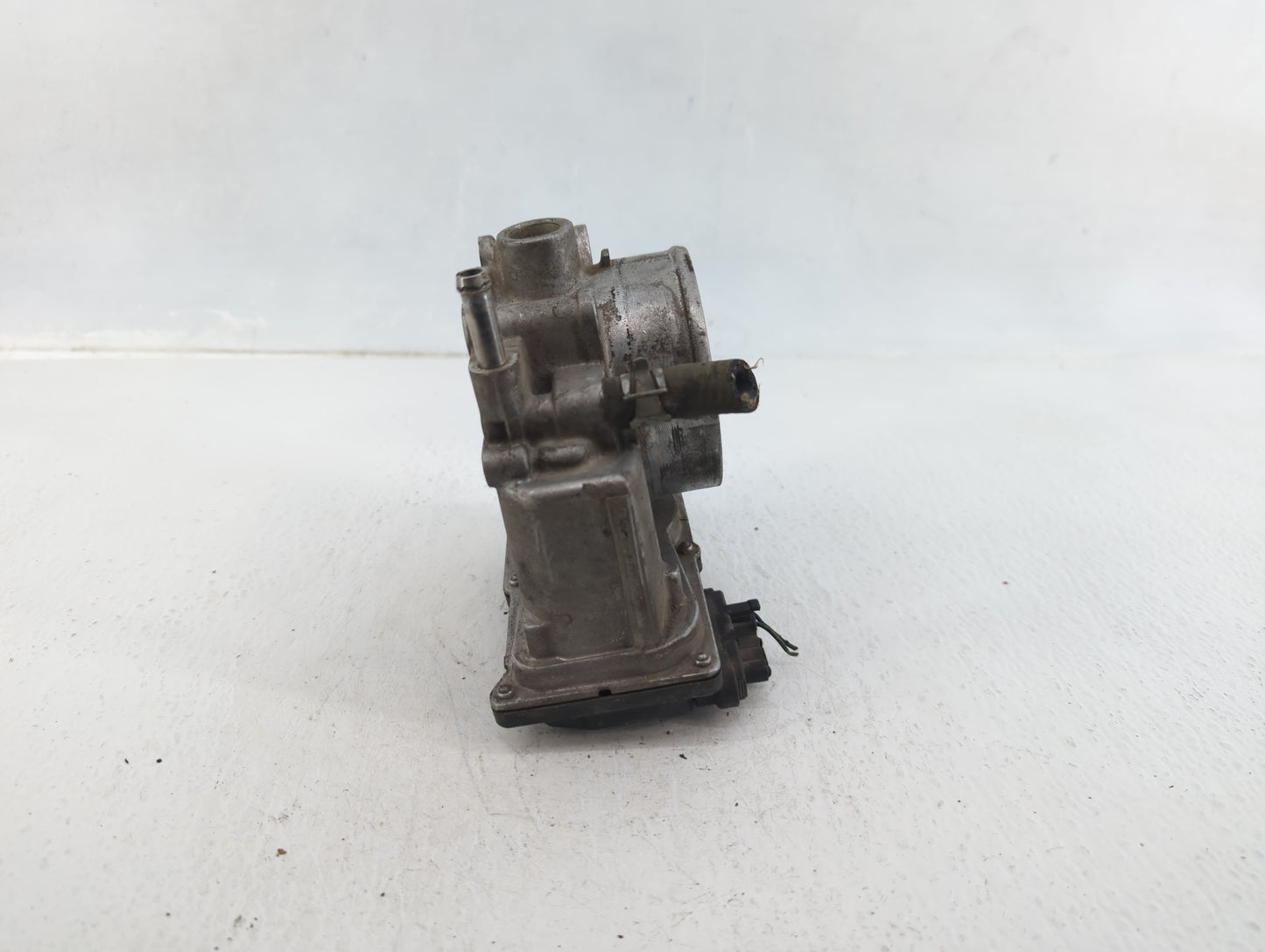 2005-2012 Nissan Armada Throttle Body P/N:16119 7S000 Fits Fits 2004 2005 2006 2007 2008 2009 2010 2011 2012 2013 2014 OEM U