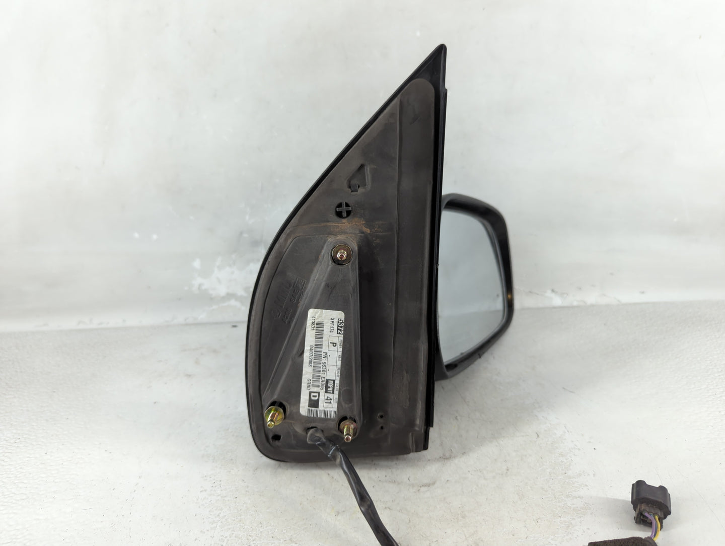 2005-2021 Nissan Frontier Passenger Side View Mirror - Right Door Mirror OEM Used - Oemusedautoparts1.com