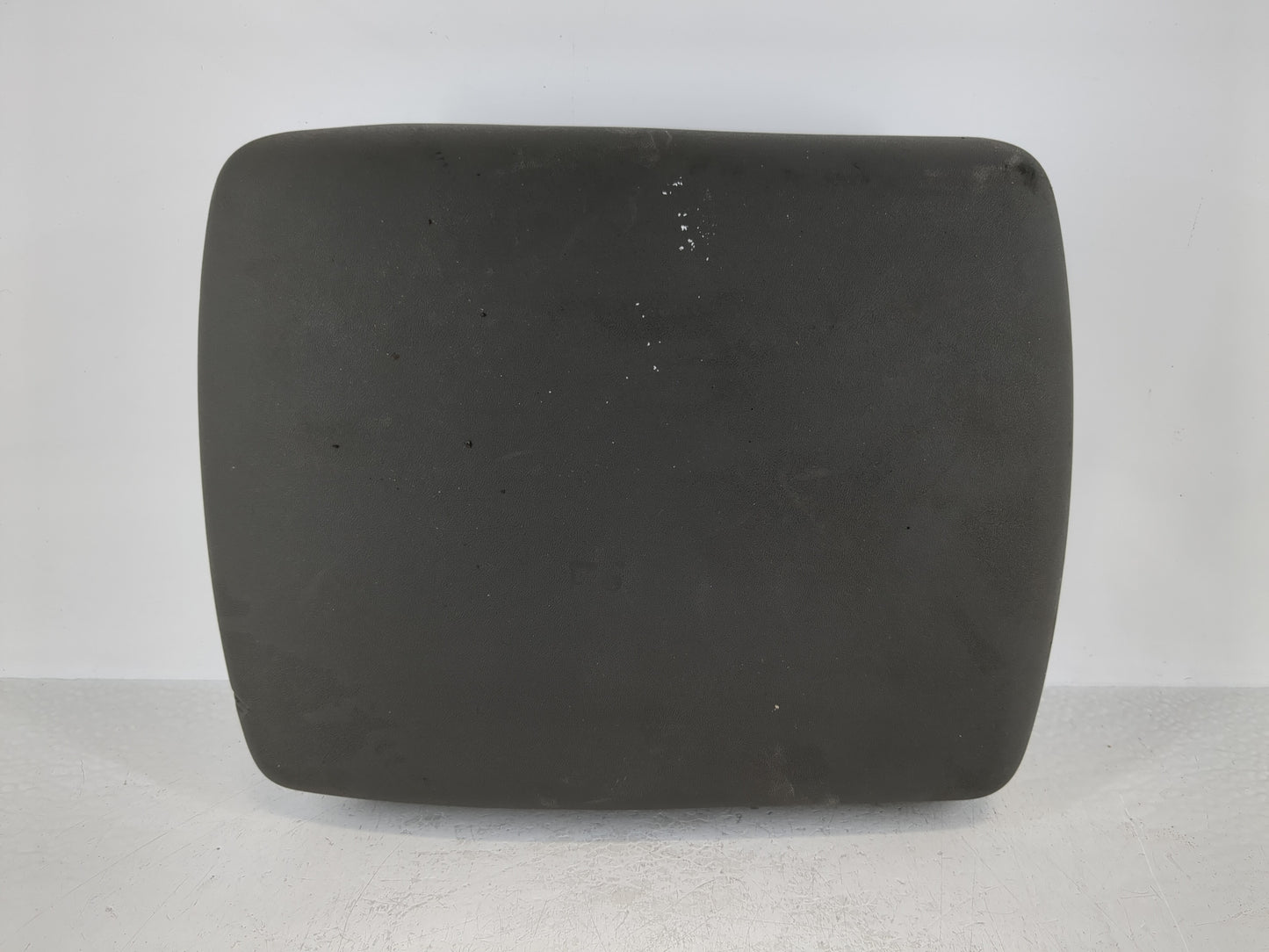 2005-2014 Nissan Frontier Center Console Armrest Cover Lid Fits Fits 2005 2006 2007 2008 2009 2010 2011 2012 2013 2014 OEM U